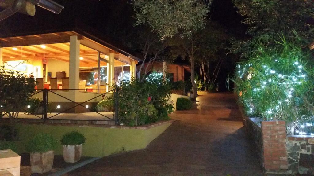 Cala Blanca Villaggio Alberghiero 마리나디카메로타 외부 사진