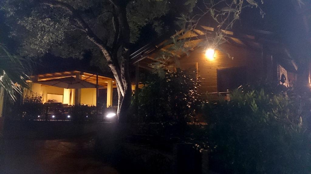 Cala Blanca Villaggio Alberghiero 마리나디카메로타 외부 사진