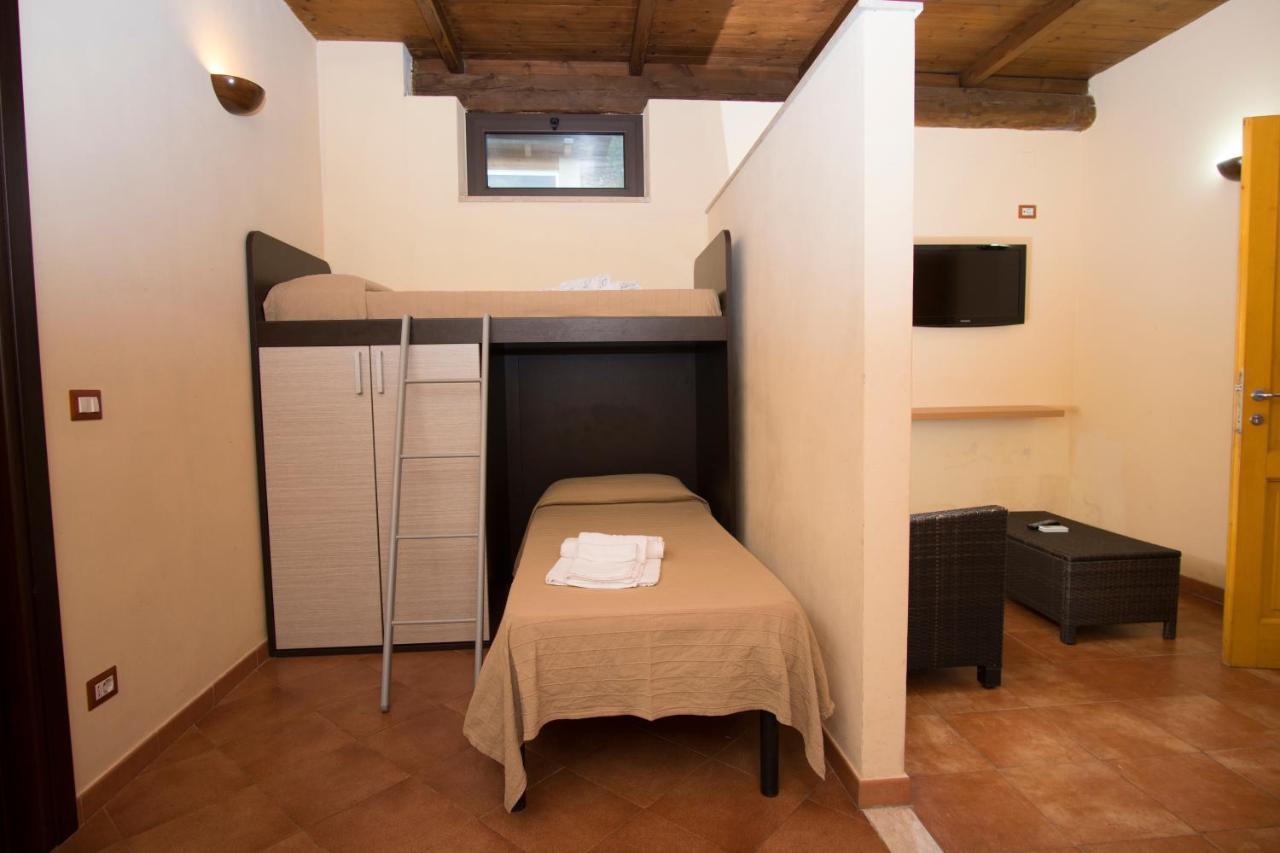 Cala Blanca Villaggio Alberghiero 마리나디카메로타 외부 사진