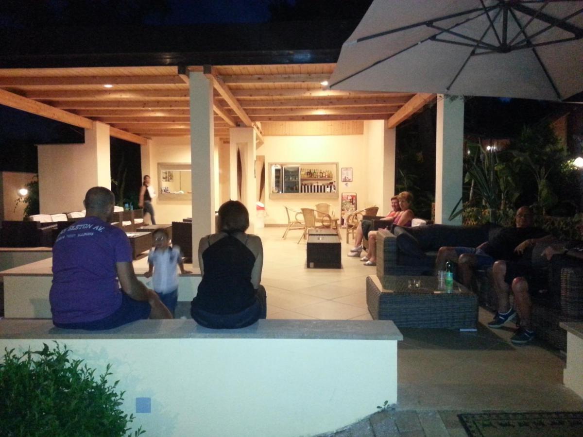Cala Blanca Villaggio Alberghiero 마리나디카메로타 외부 사진